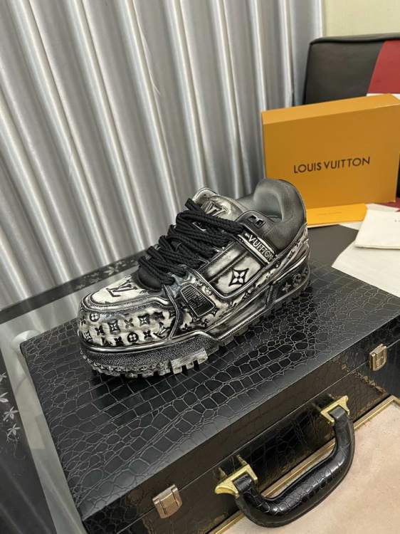 Picture of Louis Vuitton Shoes _SKULVsz35-46hnh021416242